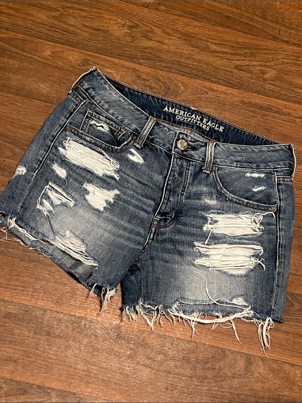 American Eagle TomGirl Distressed Denim Shorts Size 4